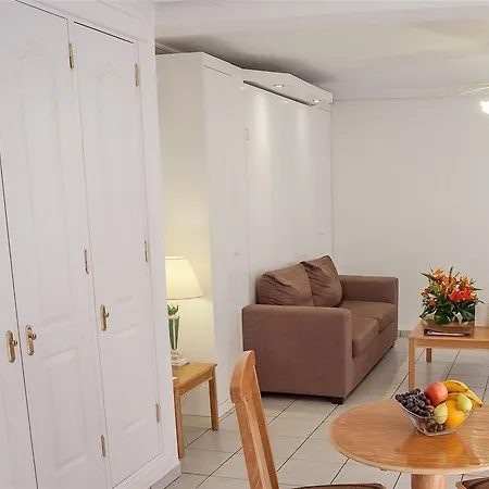 Sunset Bay Club Апарт-отель Адехе