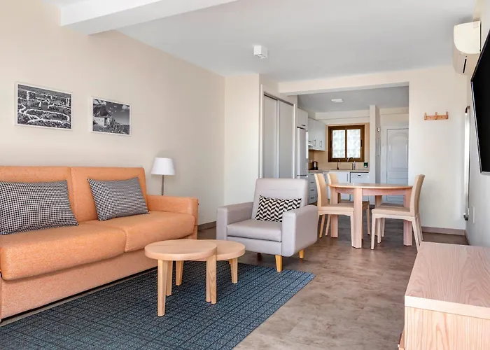 Sunset Bay Club Апарт-отель