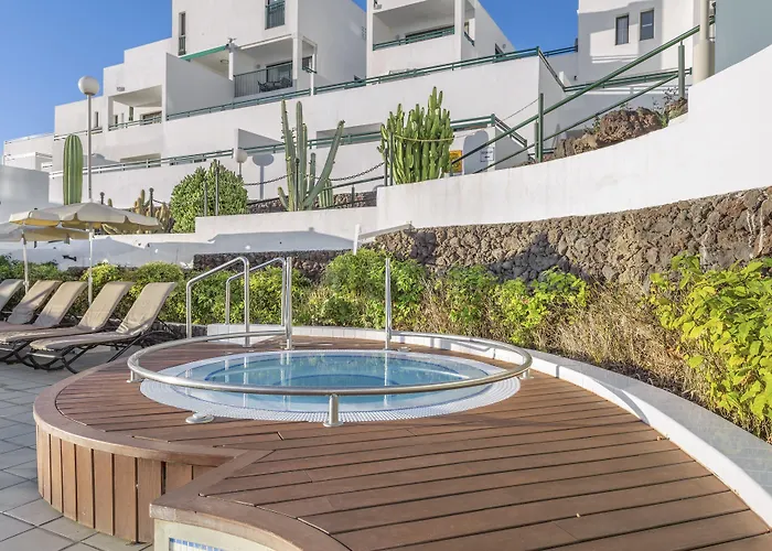 Sunset Bay Club Aparthotel 4*