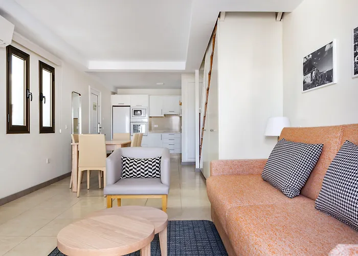 Sunset Bay Club Aparthotel