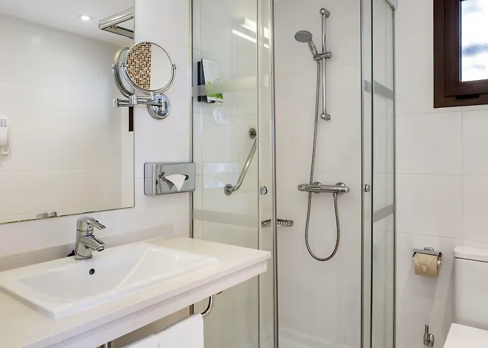 Sunset Bay Club Aparthotel