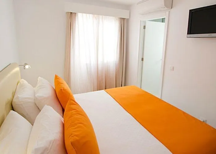 Sunset Bay Club Aparthotel 4*