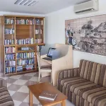 Ξενοδοχείο με διαμερίσματα Sunset Bay Club