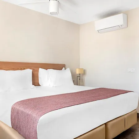 Sunset Bay Club Apart Otel 4*