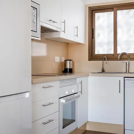 Sunset Bay Club Lejlighedshotel 4*