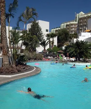 Sunset Bay Club 아데제