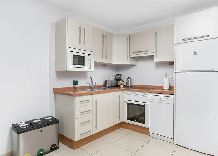 Sunset Bay Club أذيخي