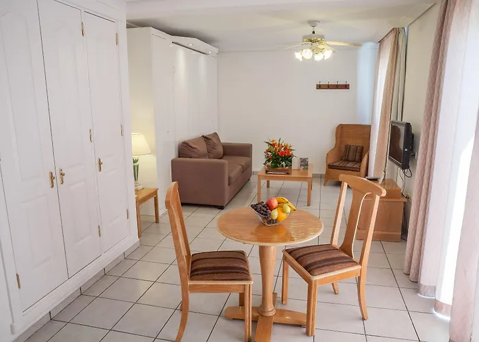 Sunset Bay Club شقة فندقية