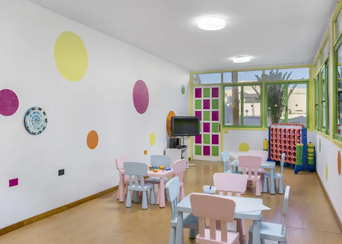 מלון דירות Sunset Bay Club אדחה