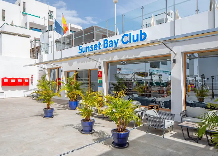 Sunset Bay Club 4* أذيخي