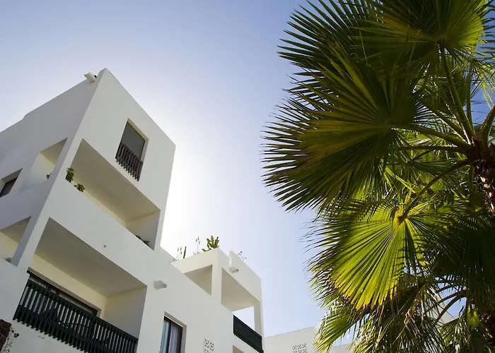 Sunset Bay Club 4* أذيخي